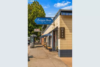 2307 NE Everett St, Portland, OR 97232 - Photo 46