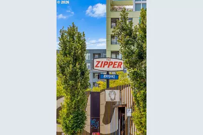 2307 NE Everett St, Portland, OR 97232 - Photo 44