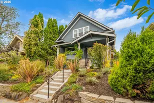 2307 NE Everett St, Portland, OR 97232 - Photo 2