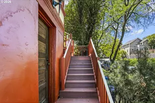 3206 S Kelly Ave, Portland, OR 97239 - Photo 32
