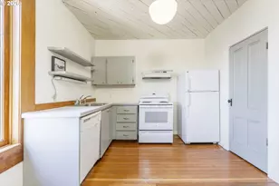 3206 S Kelly Ave, Portland, OR 97239 - Photo 10