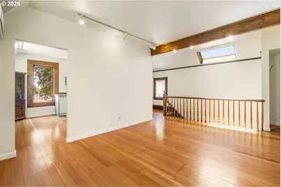 3206 S Kelly Ave, Portland, OR 97239 - Photo 8