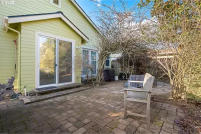 1915 Heitzman Way, Eugene, OR 97402 - Photo 28