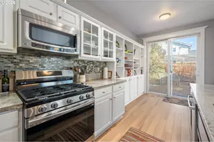 1915 Heitzman Way, Eugene, OR 97402 - Photo 12