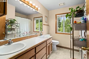 10722 SE Lexington St, Portland, OR 97266 - Photo 32