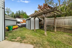 10722 SE Lexington St, Portland, OR 97266 - Photo 44