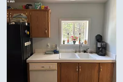 124249 Little Deschutes Dr, Crescent Lake, OR 97733 - Photo 8