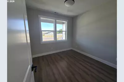447 SW 15th Ave, Canby, OR 97013 - Photo 10