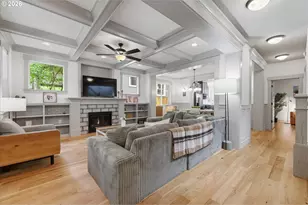 1024 NE Going St, Portland, OR 97211 - Photo 4