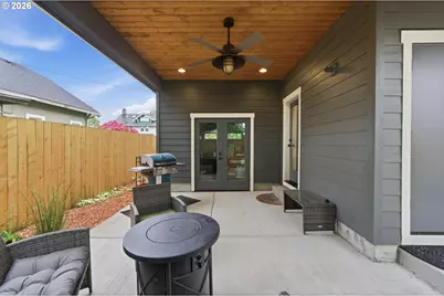 1024 NE Going St, Portland, OR 97211 - Photo 34