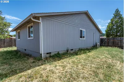 211 Valley Ct, Sutherlin, OR 97479 - Photo 28