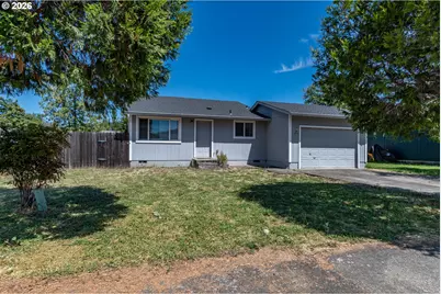 211 Valley Ct, Sutherlin, OR 97479 - Photo 1