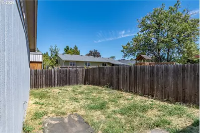 211 Valley Ct, Sutherlin, OR 97479 - Photo 24