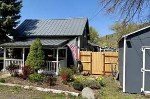103 W 4th St, Wallowa, OR 97885 - Photo 2
