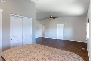 1481 NE Kenna Dr, Hermiston, OR 97838 - Photo 4