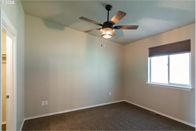 1481 NE Kenna Dr, Hermiston, OR 97838 - Photo 8