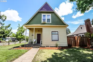 381 9th St, Springfield, OR 97477 - Photo 6