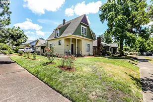 381 9th St, Springfield, OR 97477 - Photo 2
