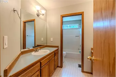 16555 SW Estuary Dr, Beaverton, OR 97006 - Photo 38