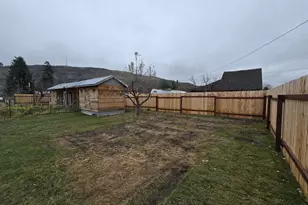 203 N Alder St, Wallowa, OR 97885 - Photo 26