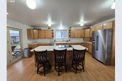 203 N Alder St, Wallowa, OR 97885 - Photo 6