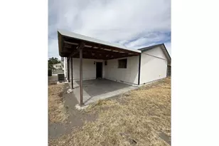 574 E Reeder Dr, Hermiston, OR 97838 - Photo 14