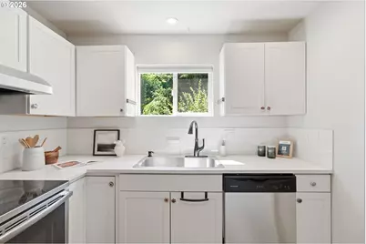 7724 SE 65th Ave, Portland, OR 97206 - Photo 10