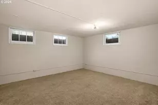 1731 NE Liberty St, Portland, OR 97211 - Photo 16