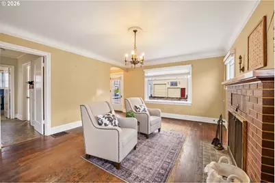 1358 Parker Pl, Astoria, OR 97103 - Photo 6
