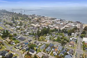 1358 Parker Pl, Astoria, OR 97103 - Photo 38