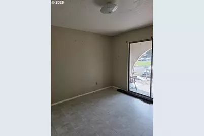 121 NE 2nd St, Boardman, OR 97818 - Photo 4