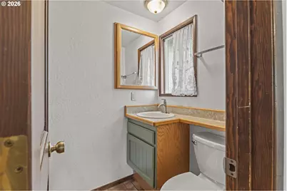 2521 Delores Ln, North Bend, OR 97459 - Photo 24