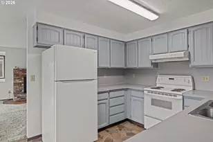 2521 Delores Ln, North Bend, OR 97459 - Photo 16