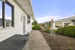 810 S Columbia Dr, Woodburn, OR 97071 - Photo 26
