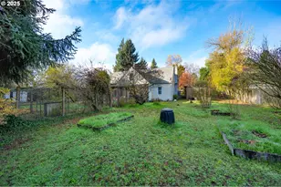 895 Glory Dr, Eugene, OR 97404 - Photo 26