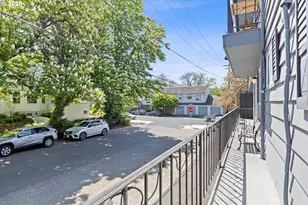 1823 NE Multnomah St, Portland, OR 97232 - Photo 12