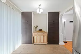 1823 NE Multnomah St, Portland, OR 97232 - Photo 8