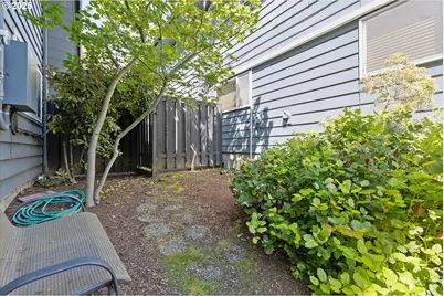 1823 NE Multnomah St, Portland, OR 97232 - Photo 22