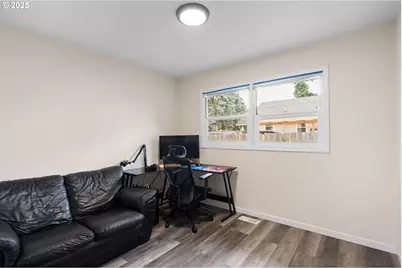 4220 SE 130th Ave, Portland, OR 97236 - Photo 12