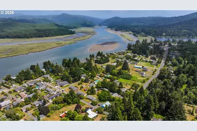 677 SE Moffitt Rd, Waldport, OR 97394 - Photo 38