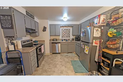 3128 Brittany Dr, Forest Grove, OR 97116 - Photo 8