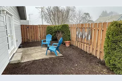2910 E Douglas Ave, Newberg, OR 97132 - Photo 22
