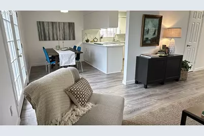 2910 E Douglas Ave, Newberg, OR 97132 - Photo 8