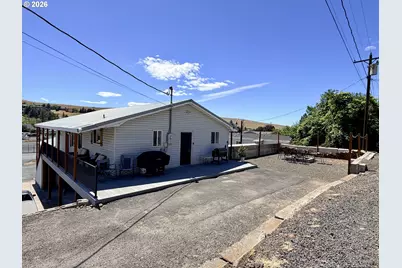 325 W Linden Way, Heppner, OR 97836 - Photo 2