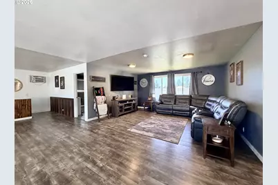 325 W Linden Way, Heppner, OR 97836 - Photo 8