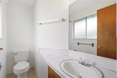 17610 NE Multnomah Dr, Portland, OR 97230 - Photo 24