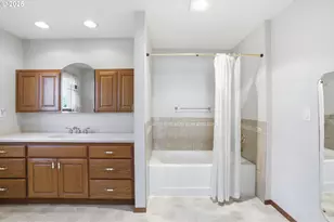 2040 N Country Club Dr, Canby, OR 97013 - Photo 26