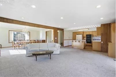 2040 N Country Club Dr, Canby, OR 97013 - Photo 14