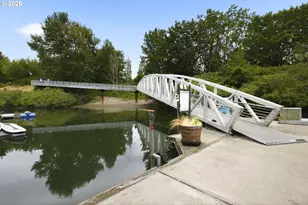 11694 N Island Cove Ln, Portland, OR 97217 - Photo 20