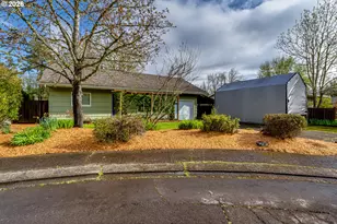 2125 W 19th Pl, Eugene, OR 97405 - Photo 2